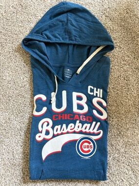 5th & Ocean Chicago Cubs Blue Hoodie Long Sleeve Tee